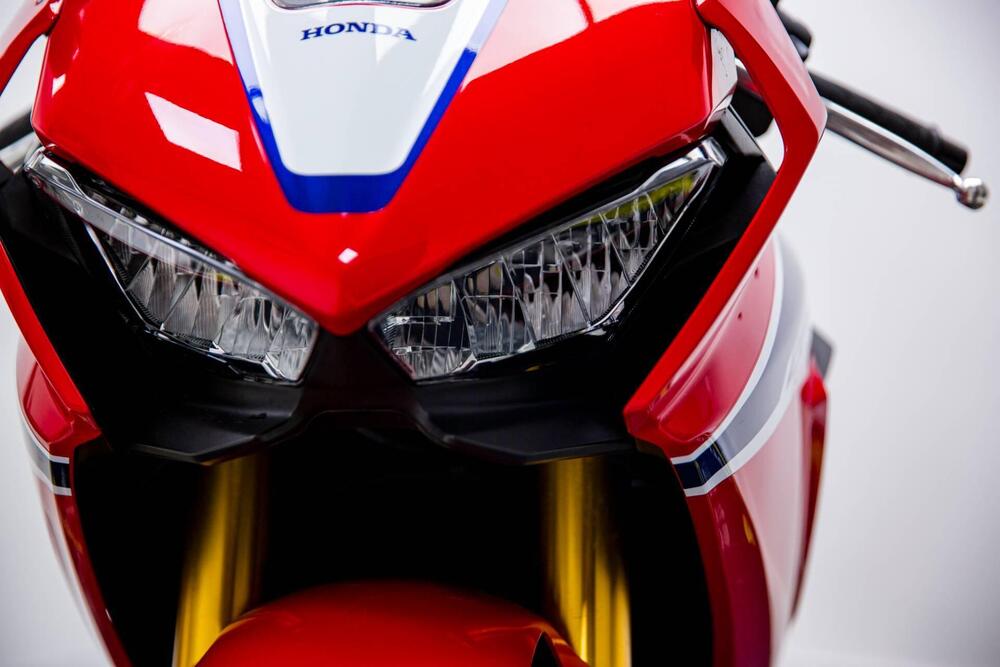 Honda CBR 1000 RR-R Fireblade (2020 - 21) (18)