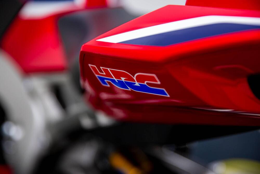 Honda CBR 1000 RR-R Fireblade (2020 - 21) (19)
