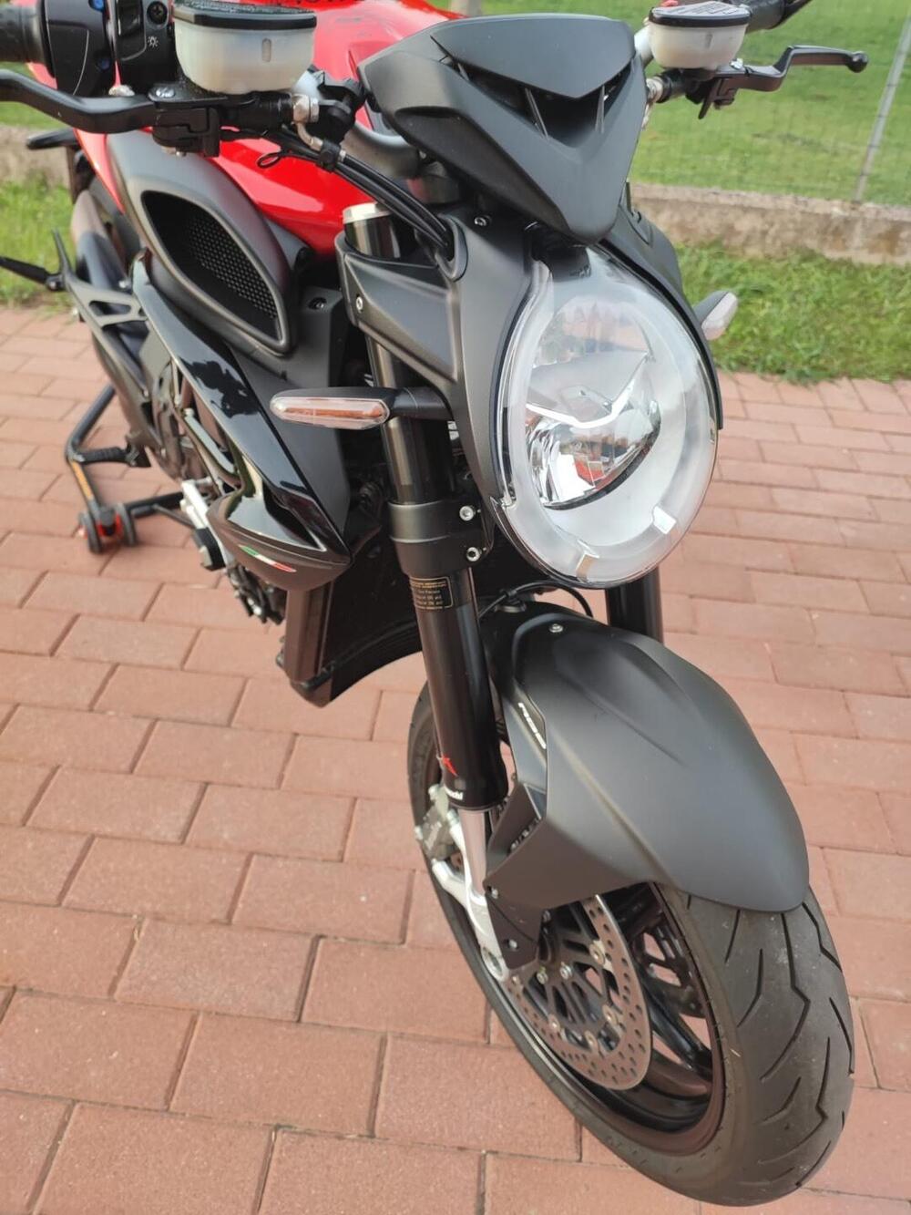 MV Agusta Brutale 800 (2020) (9)