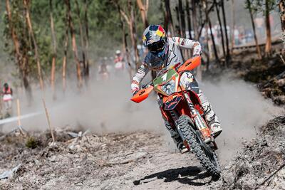 EnduroGP25 #5 Portogallo D1. Ancora lui, Josep Garcia. Ma &egrave; battaglia asprissima [VIDEO]