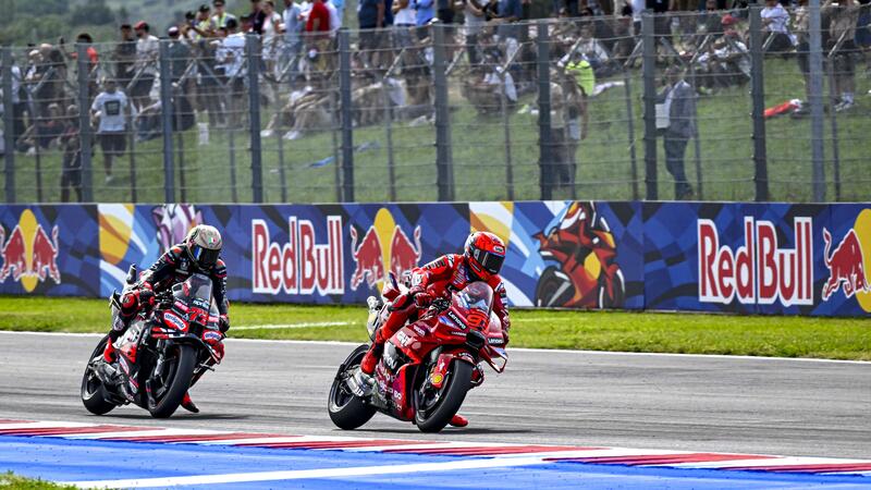 MotoGP 2025. GP di San Marino. Marc Marquez piega un grande Marco Bezzecchi e vince! Caduto Pecco Bagnaia [RISULTATI]