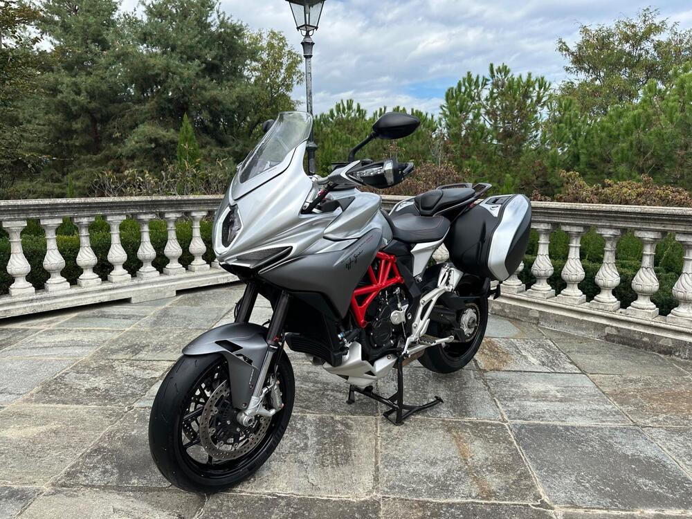 MV Agusta Turismo Veloce 800 (2017 - 2019) (2)