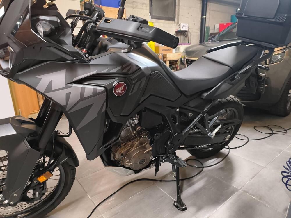 Honda Africa Twin CRF 1100L DCT (2022 - 23) (9)