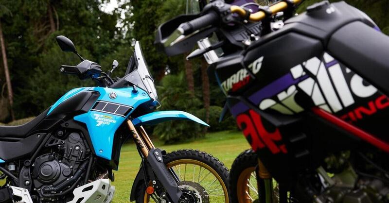 Yamaha T&eacute;n&eacute;r&eacute; 700 Rally vs Aprilia Tuareg Rally 2025: la comparativa di Moto.it [VIDEO]