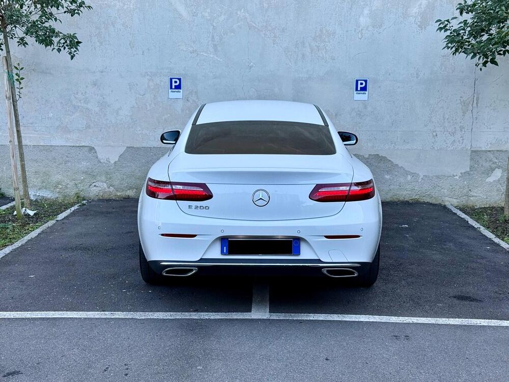 Mercedes-Benz Classe E Coupé usata a Milano (7)