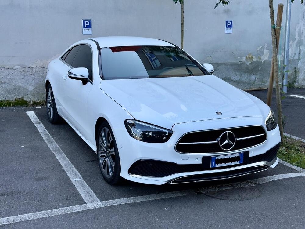 Mercedes-Benz Classe E Coupé usata a Milano (9)