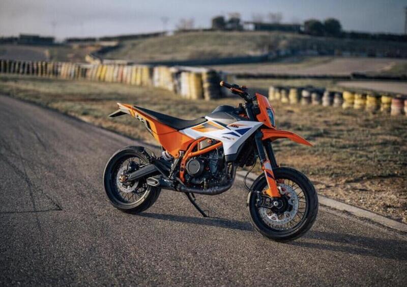 KTM 390 SMC R, la videoscheda tecnica: tutto quello che c&#039;&egrave; da sapere [VIDEO]
