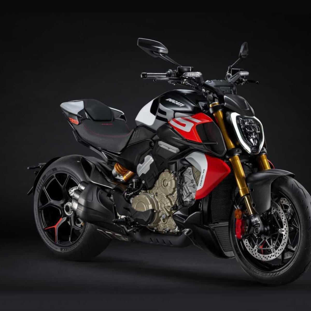 Ducati Diavel V4 RS (2026)
