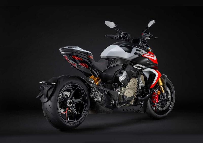 Ducati Diavel V4 Diavel V4 RS (2026) (3)