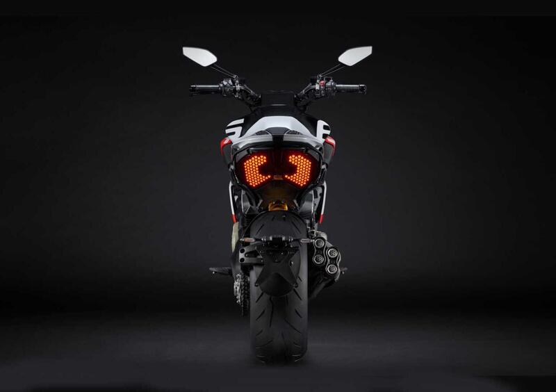 Ducati Diavel V4 Diavel V4 RS (2026) (4)