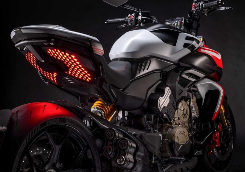 Ducati Diavel V4 Diavel V4 RS (2026) (9)