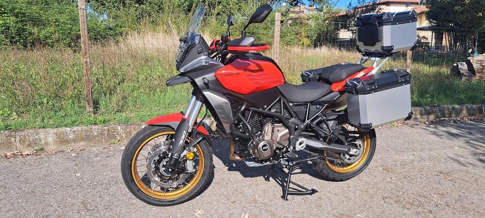 QJ Motor SRT 700 SX (2025 - 26) (2)