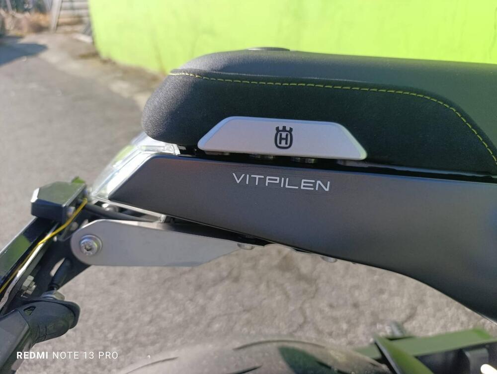 Husqvarna Vitpilen 401 (2021 - 23) (8)