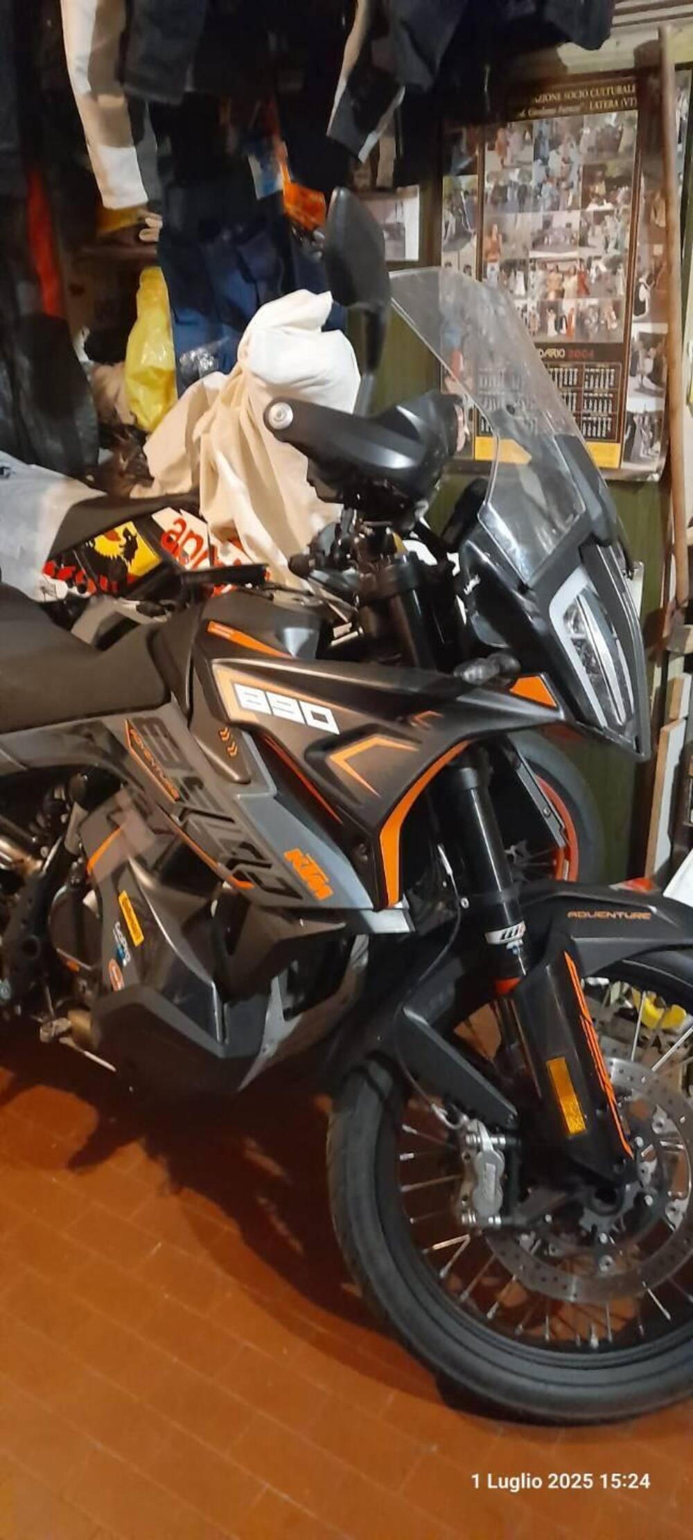 KTM 890 Adventure (2022) (4)