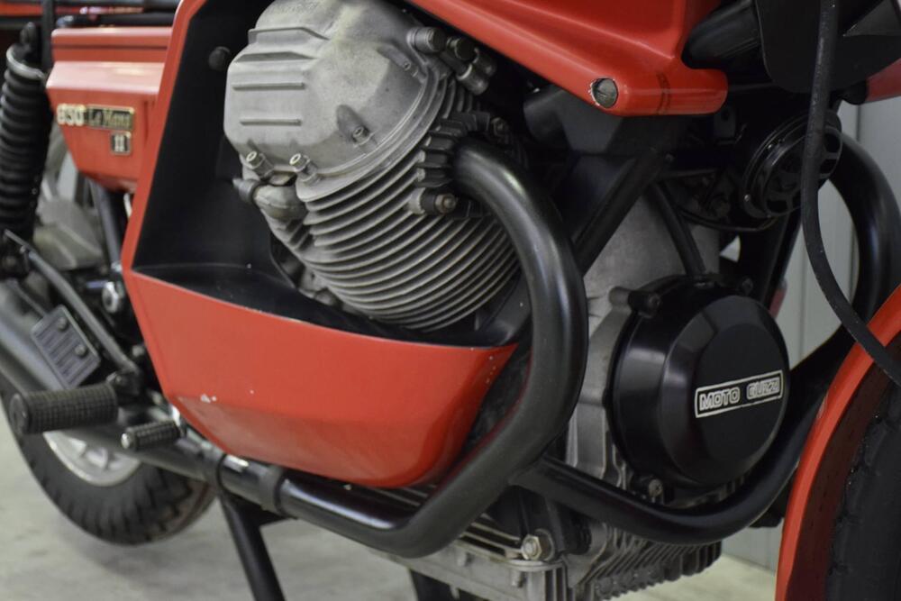 Moto Guzzi 850 Le Mans II (8)