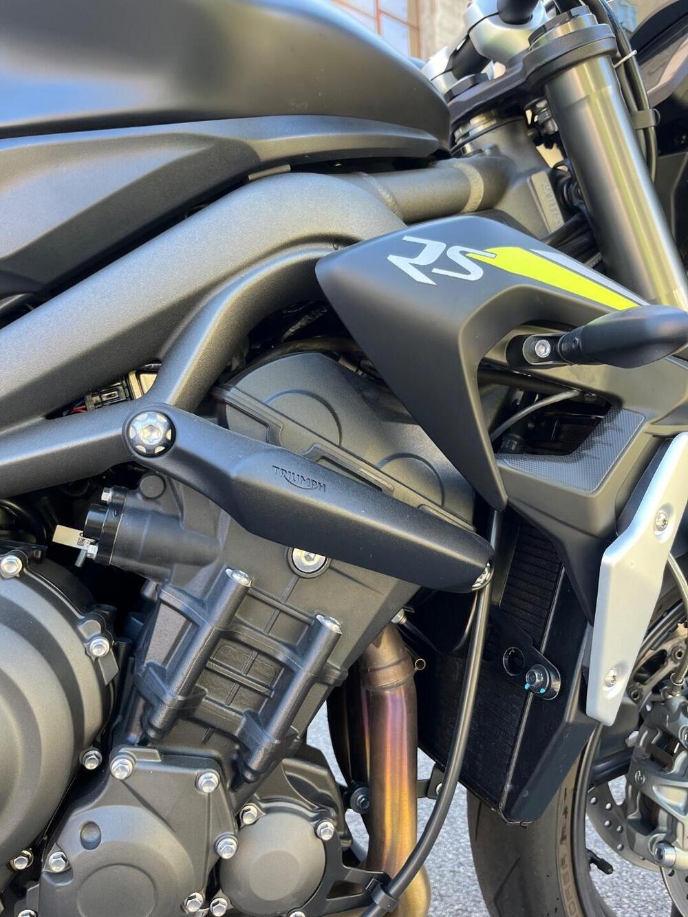 Triumph Street Triple RS (2020 - 22) (9)