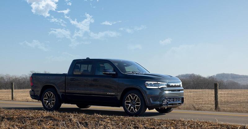 Ram: stop al pickup elettrico, arriva il nuovo 1500 REV e il ritorno del TRX