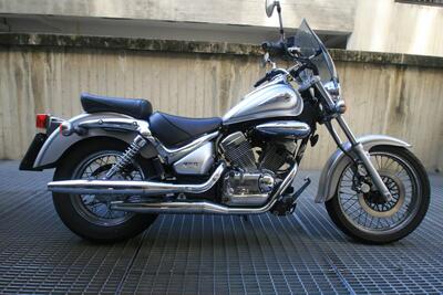 Suzuki VL 250 Intruder usata