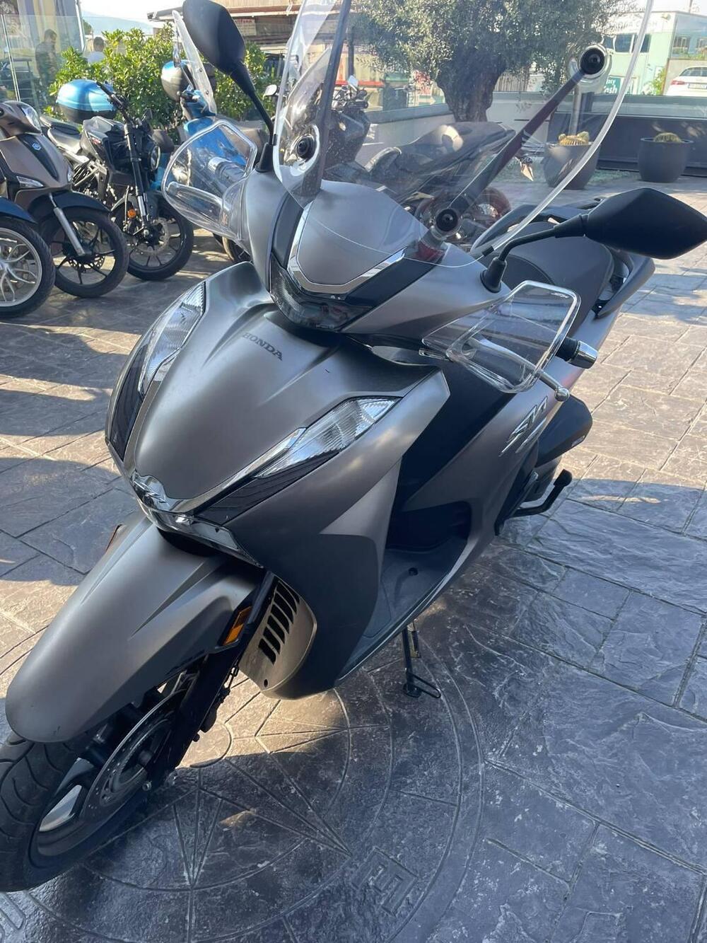 Honda SH 350 (2021 - 24) (2)