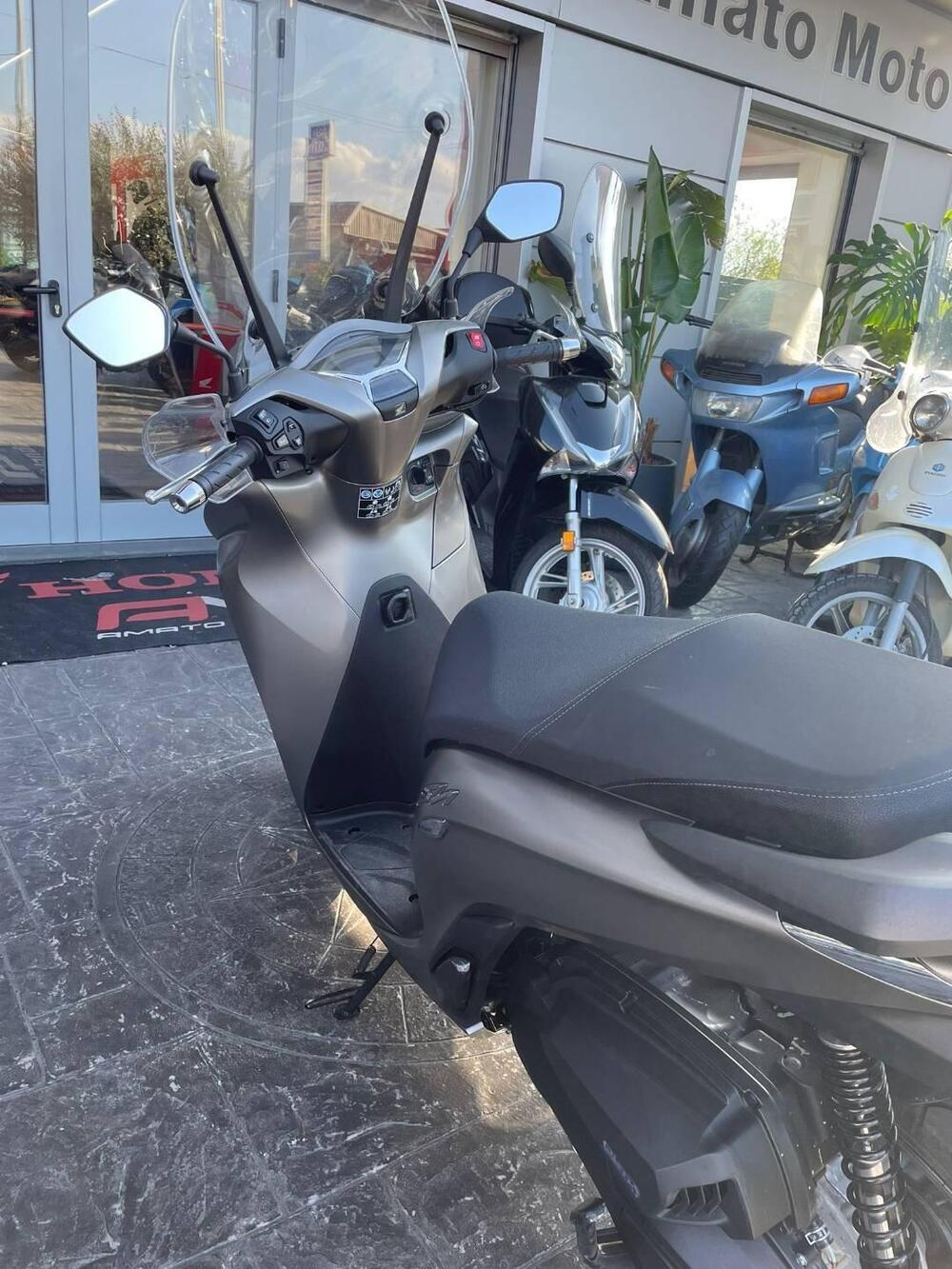 Honda SH 350 (2021 - 24) (5)