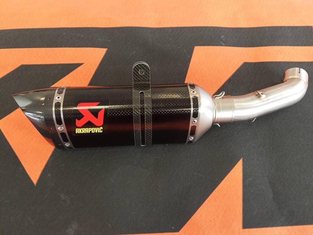 AKRAPOVIC PER 390 DUKE