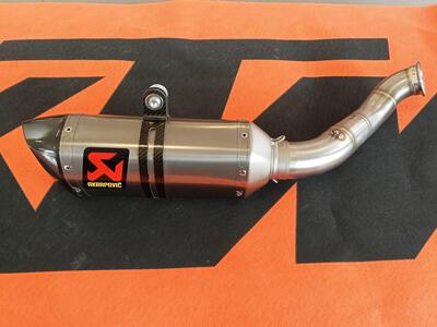 AKRAPOVIC PER 690 DUKE