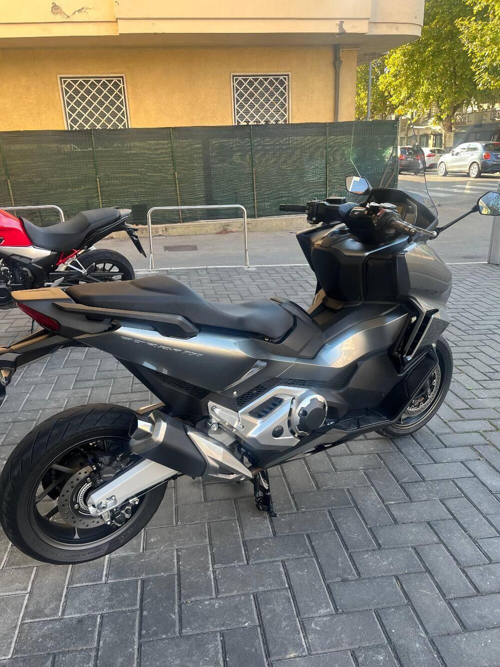 Honda Forza 750 DCT (2021 - 24) (4)