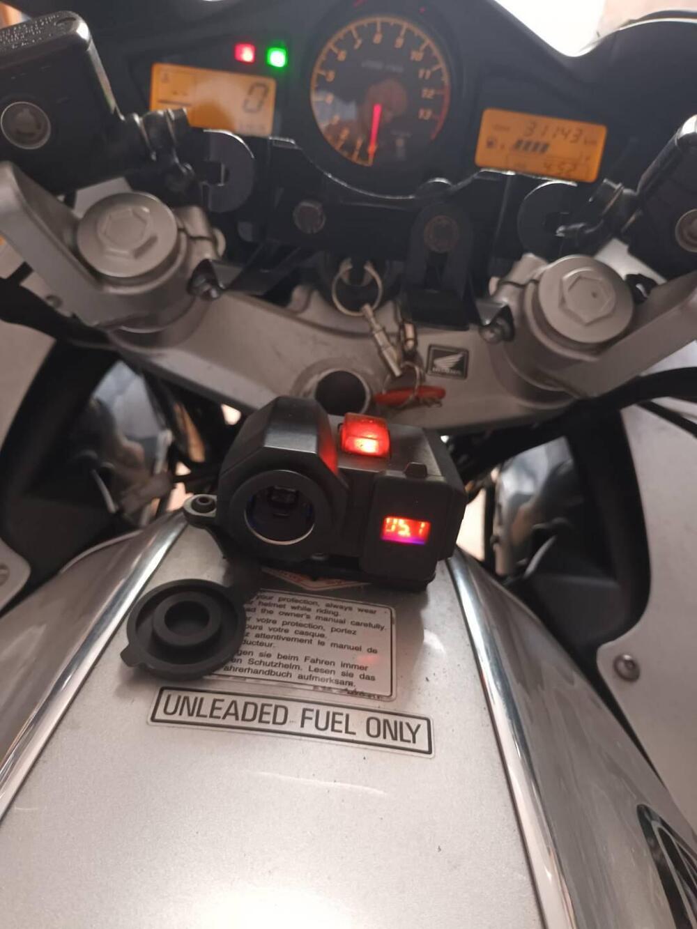 Honda VFR 800 (2002 - 05) (3)