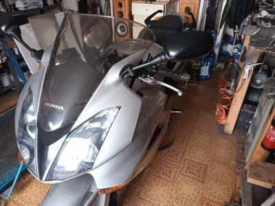 Honda VFR 800 (2002 - 05) usata