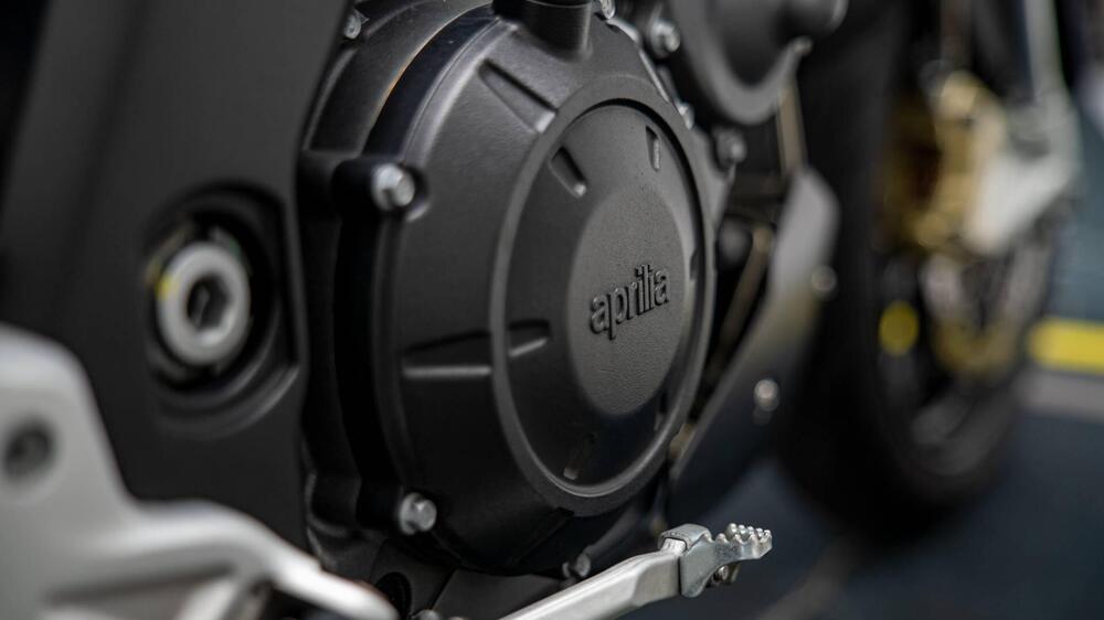 Aprilia Dorsoduro 750 (2009 - 14) (13)