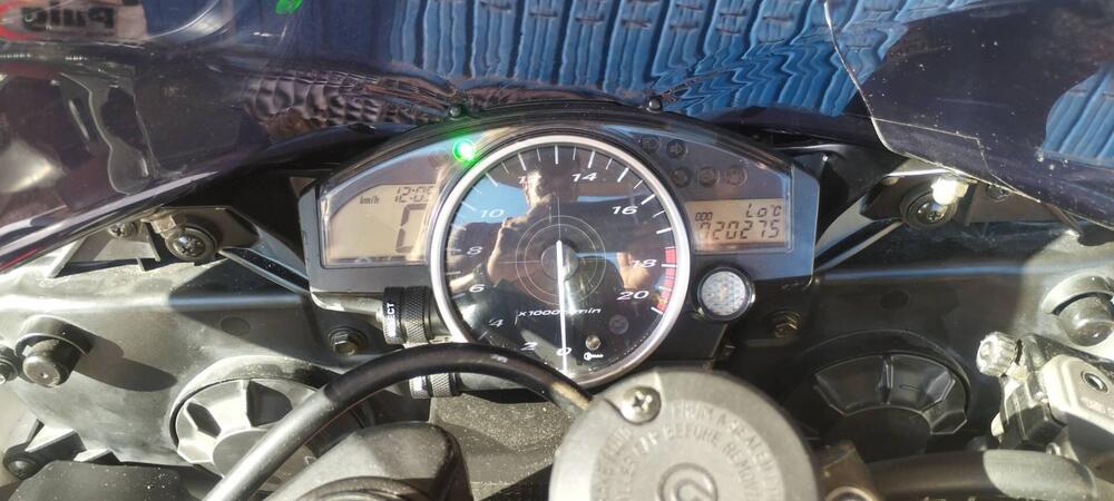 Yamaha YZF R6 (2006 - 07) (13)