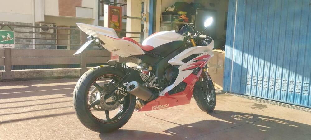 Yamaha YZF R6 (2006 - 07) (8)