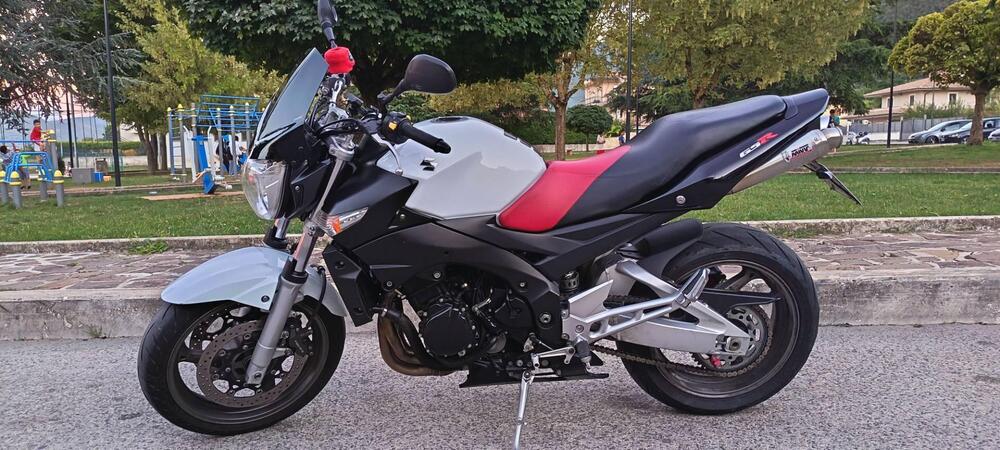 Suzuki GSR 600 (2006 - 11) (7)