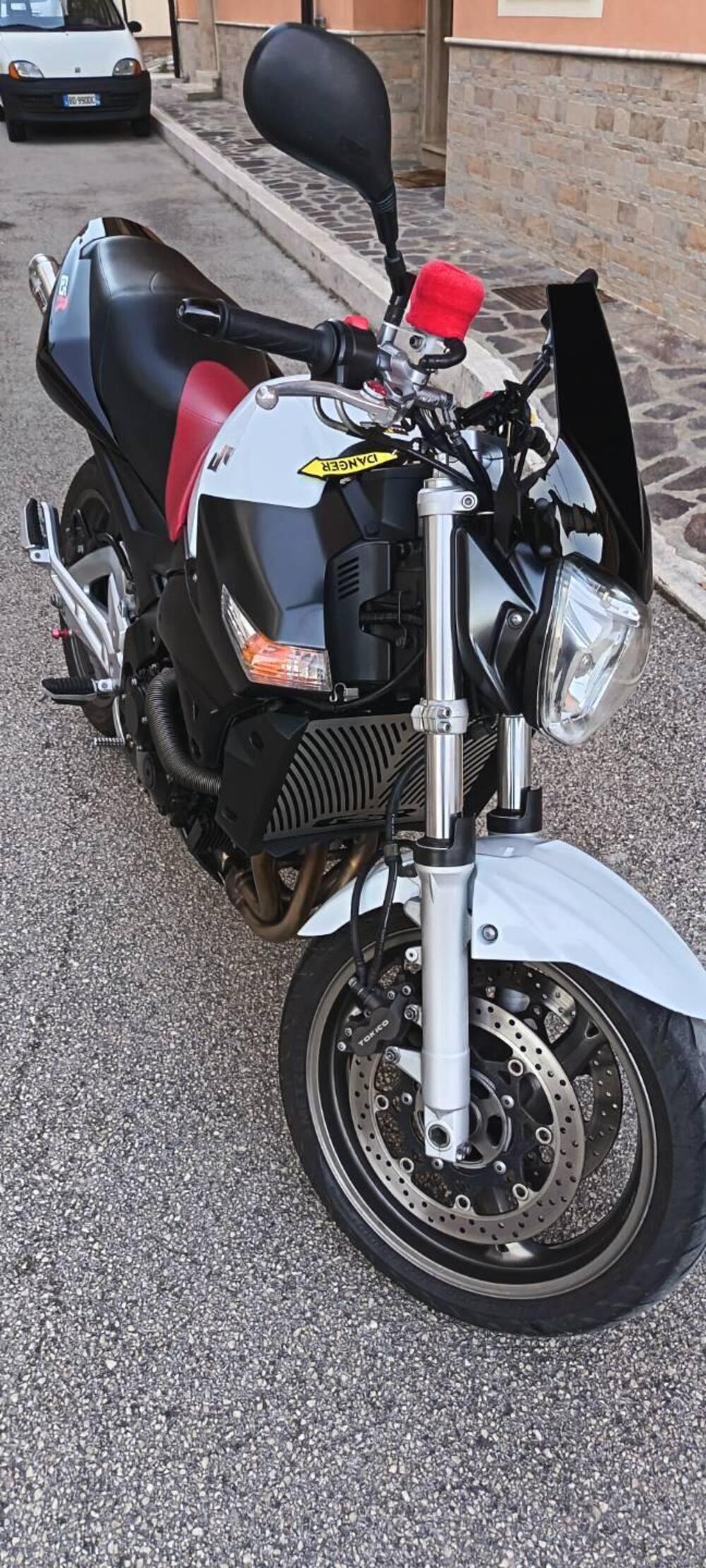 Suzuki GSR 600 (2006 - 11) (8)