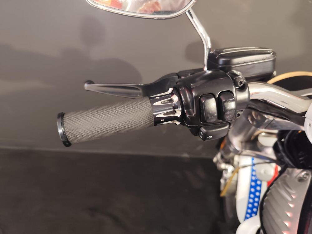 Harley-Davidson 1130 Street Rod (2006 - 07) - VRSCR (17)