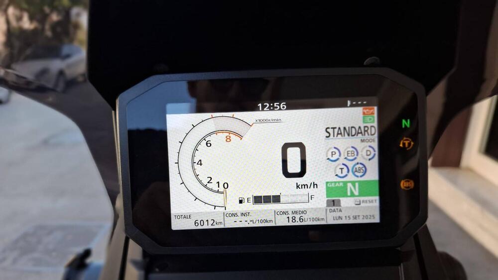 Honda X-ADV 750 DCT Gravel (2021 - 24) (3)