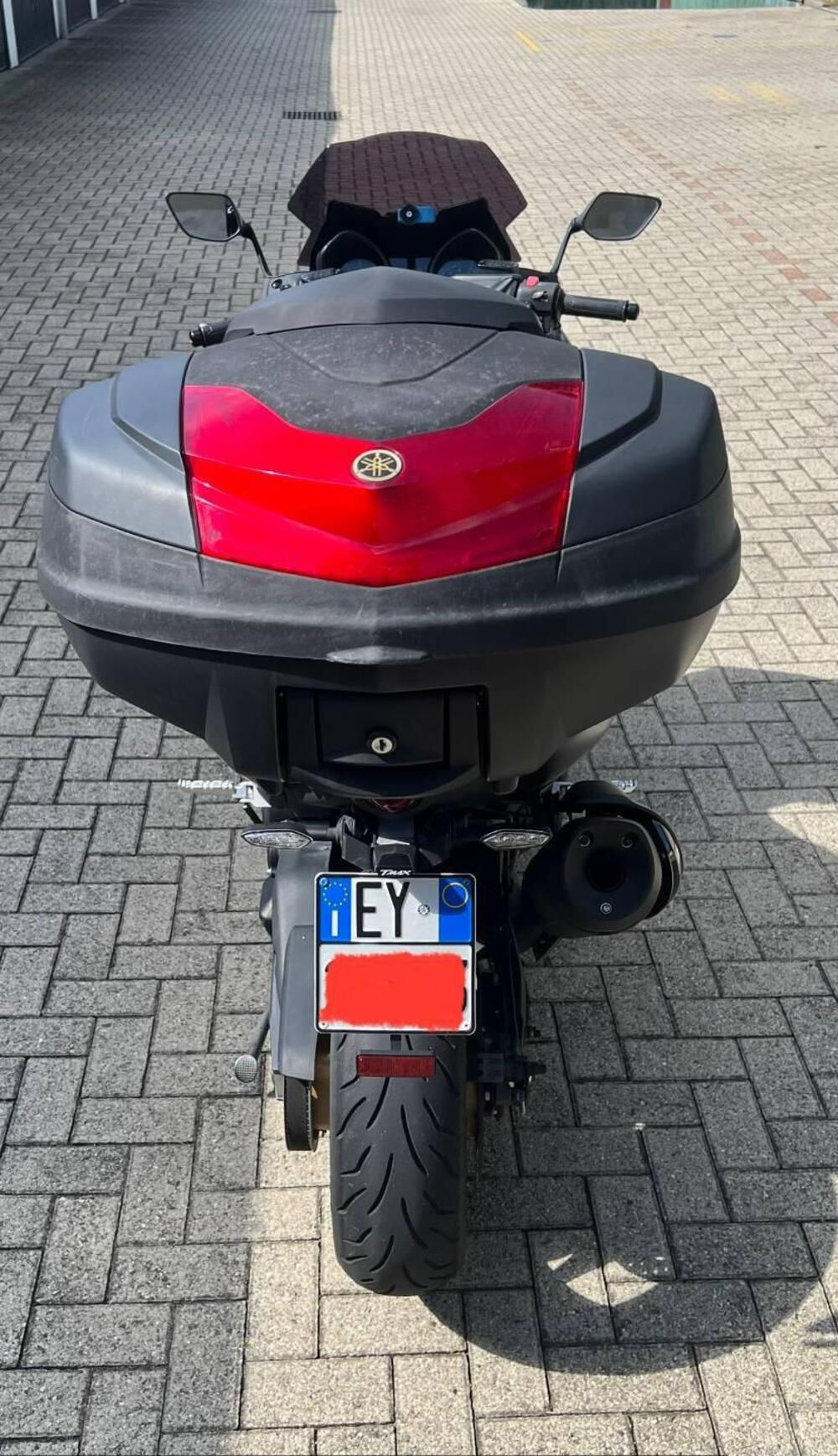 Yamaha T-Max 560 Tech Max (2021) (4)