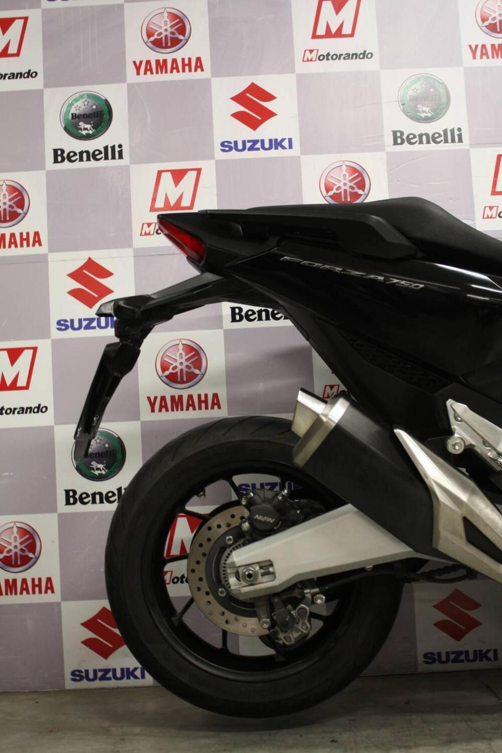 Honda Forza 750 DCT (2021 - 24) (4)