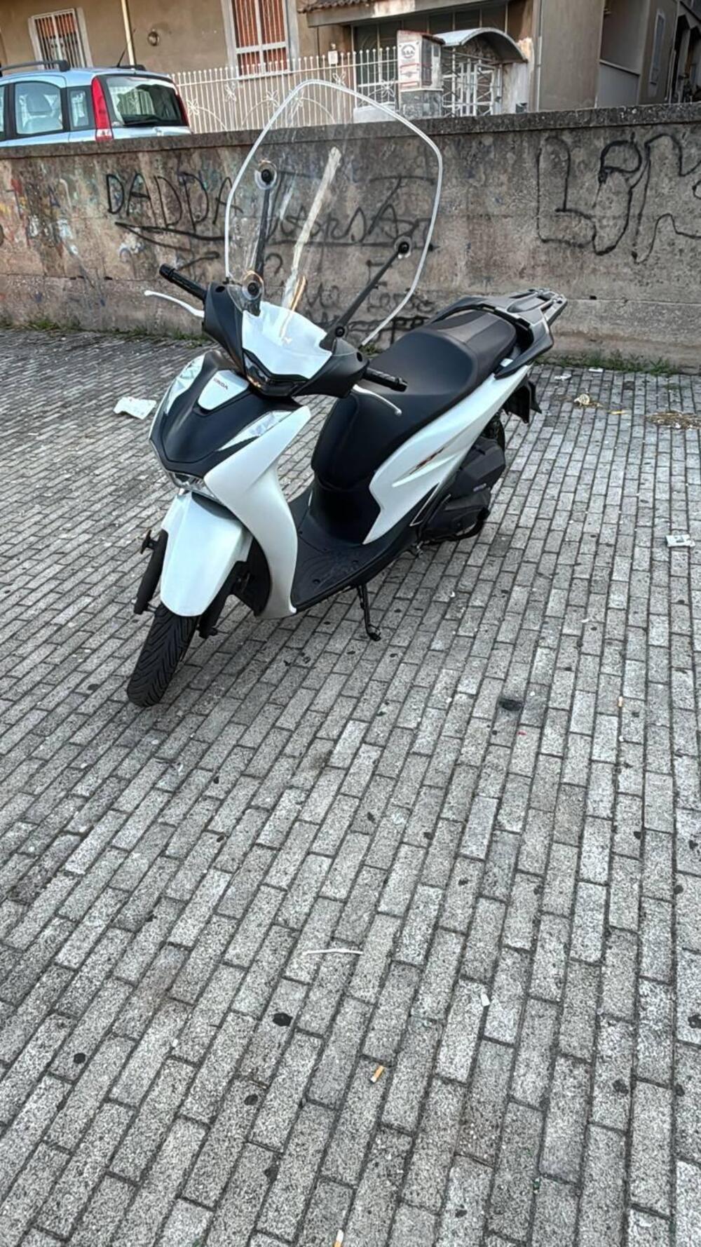 Honda SH 125i (2024 - 25) (2)