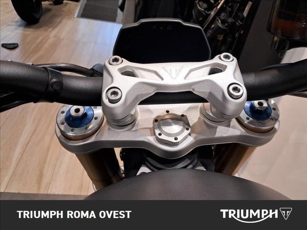 Triumph Speed Triple 1200 RS (2021 - 24) (12)