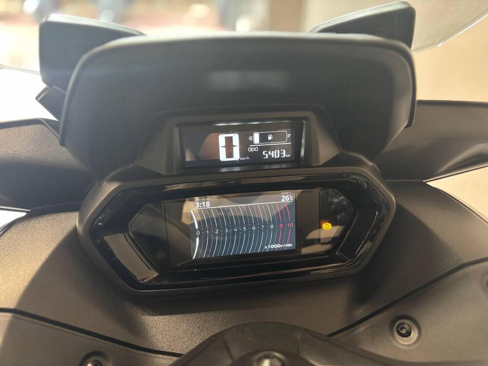 Yamaha X-Max 300 Tech Max (2021 - 24) (4)