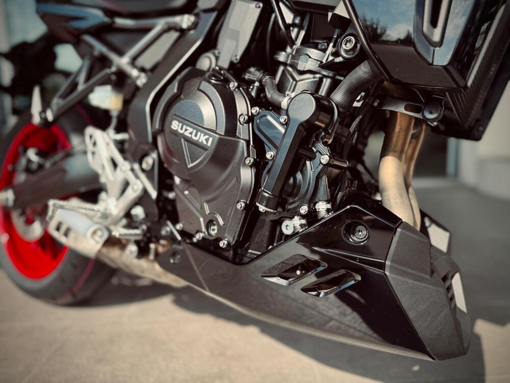 Suzuki GSX-8TT (2025 - 26) (11)