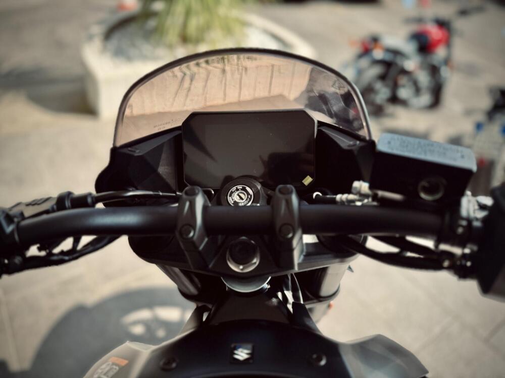 Suzuki GSX-8TT (2025 - 26) (14)