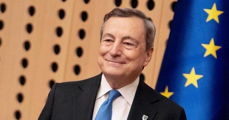 Draghi sullo stop alle endotermiche nel 2035: &quot;basato su ipotesi non pi&ugrave; valide. Serve un approccio tecnologicamente neutro&quot;