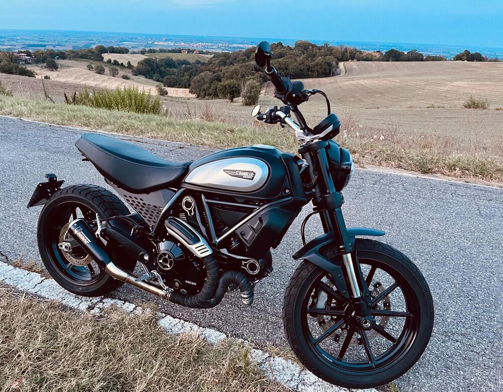Ducati Scrambler 800 Icon Dark (2021 - 22)