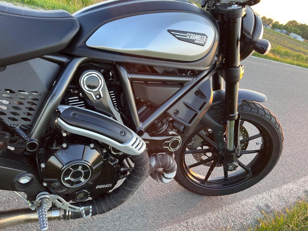 Ducati Scrambler 800 Icon Dark (2021 - 22) (4)