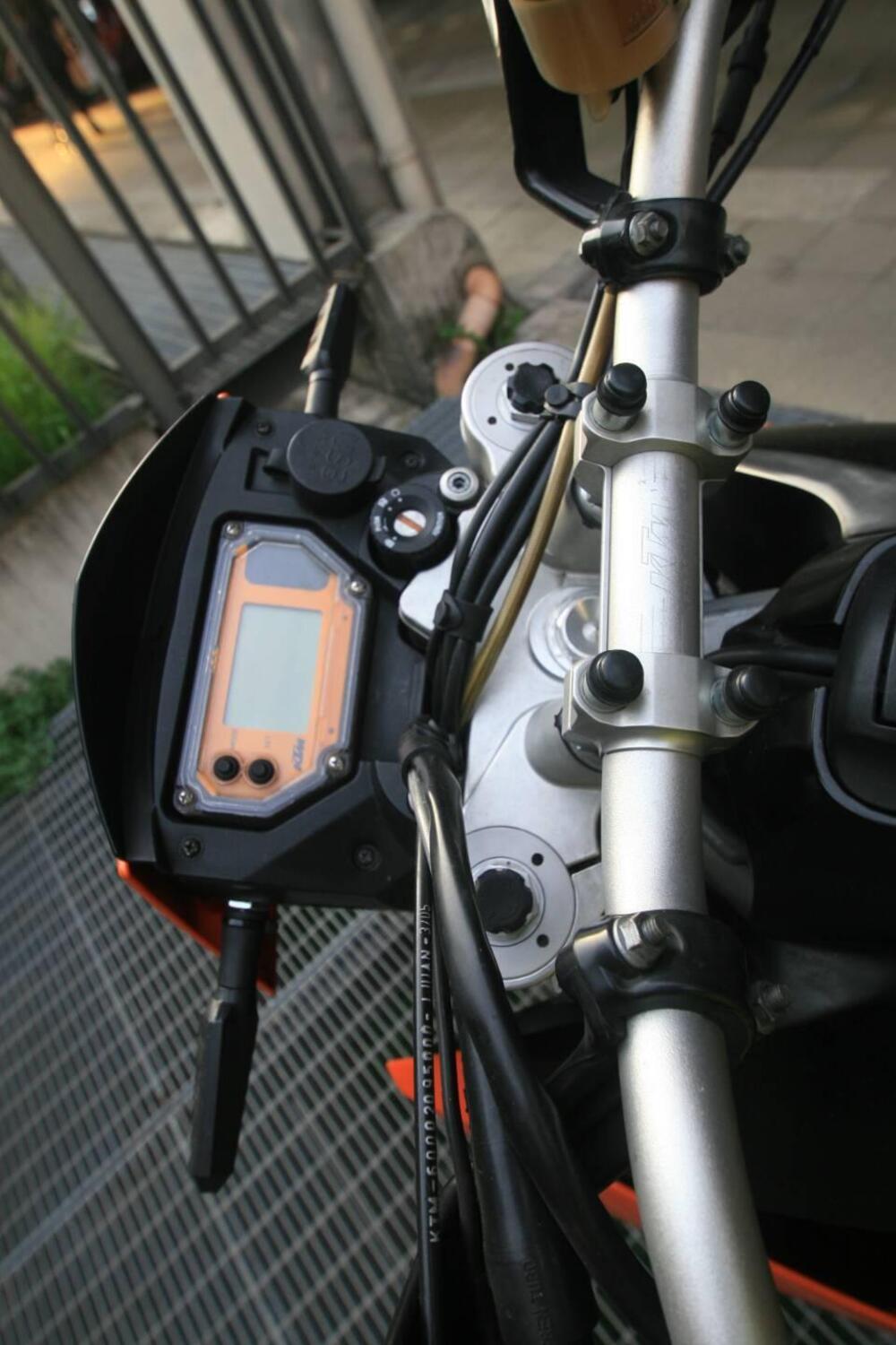 KTM 950 Supermoto (2005) (9)