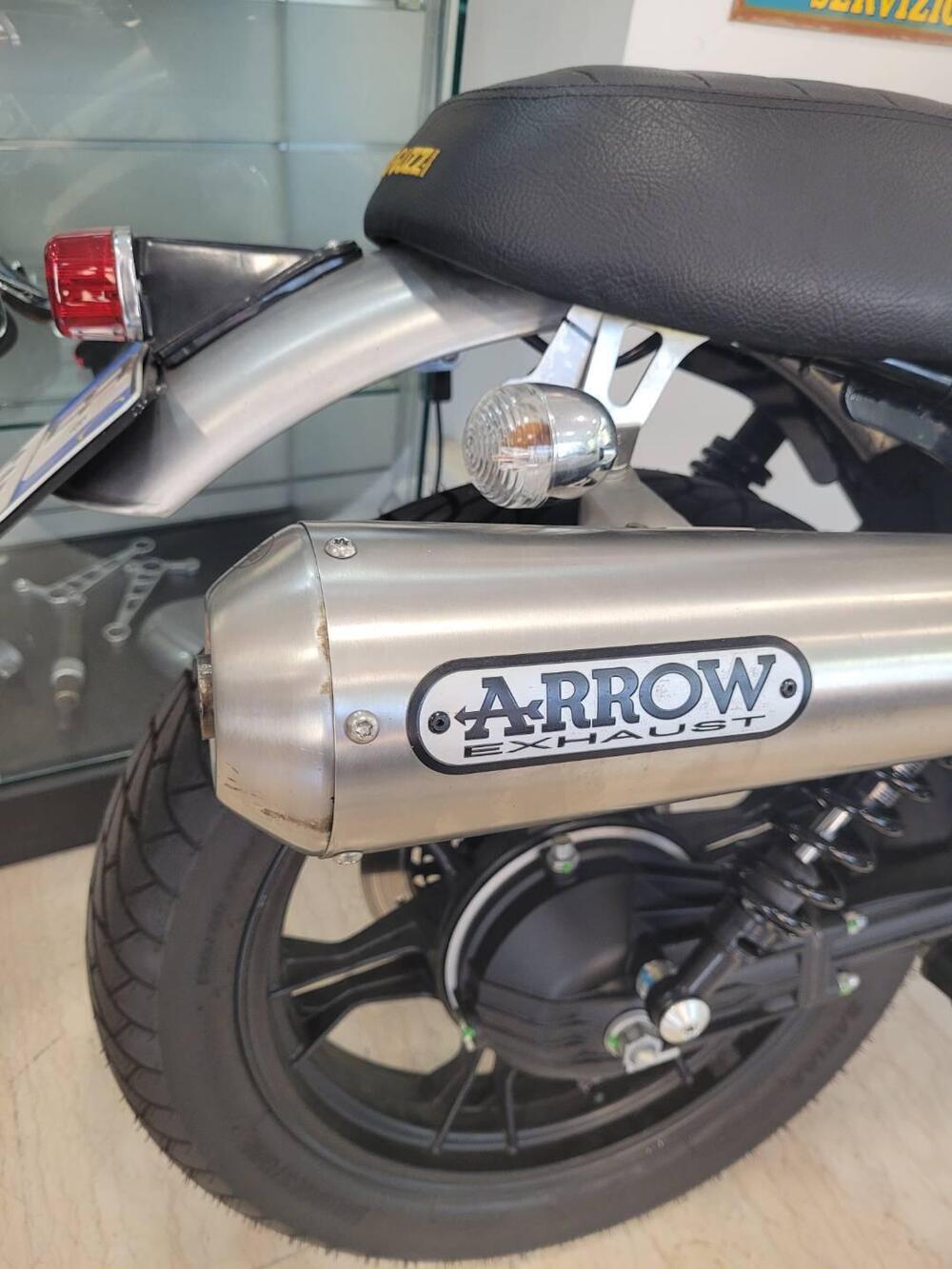 Moto Guzzi V7 II Stone (2015 - 17) (5)