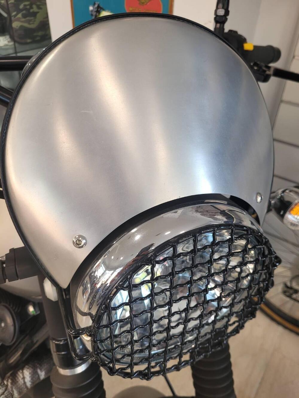 Moto Guzzi V7 II Stone (2015 - 17) (4)