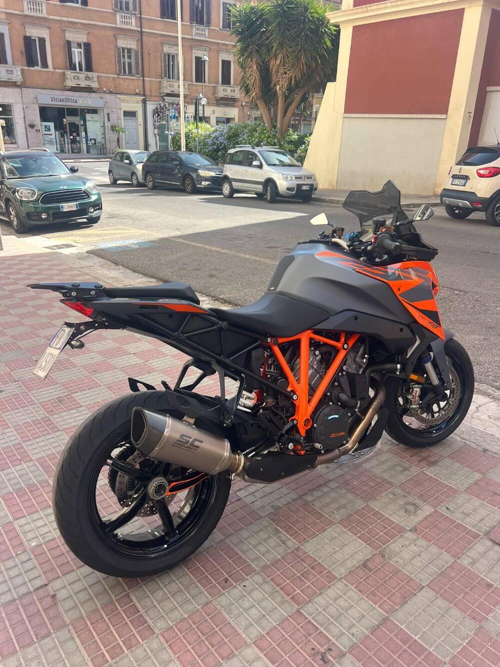 KTM 1290 Super Duke GT (2022 - 25) (2)